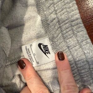 Boys Nike Jogger Style Sweatpants. Size XL